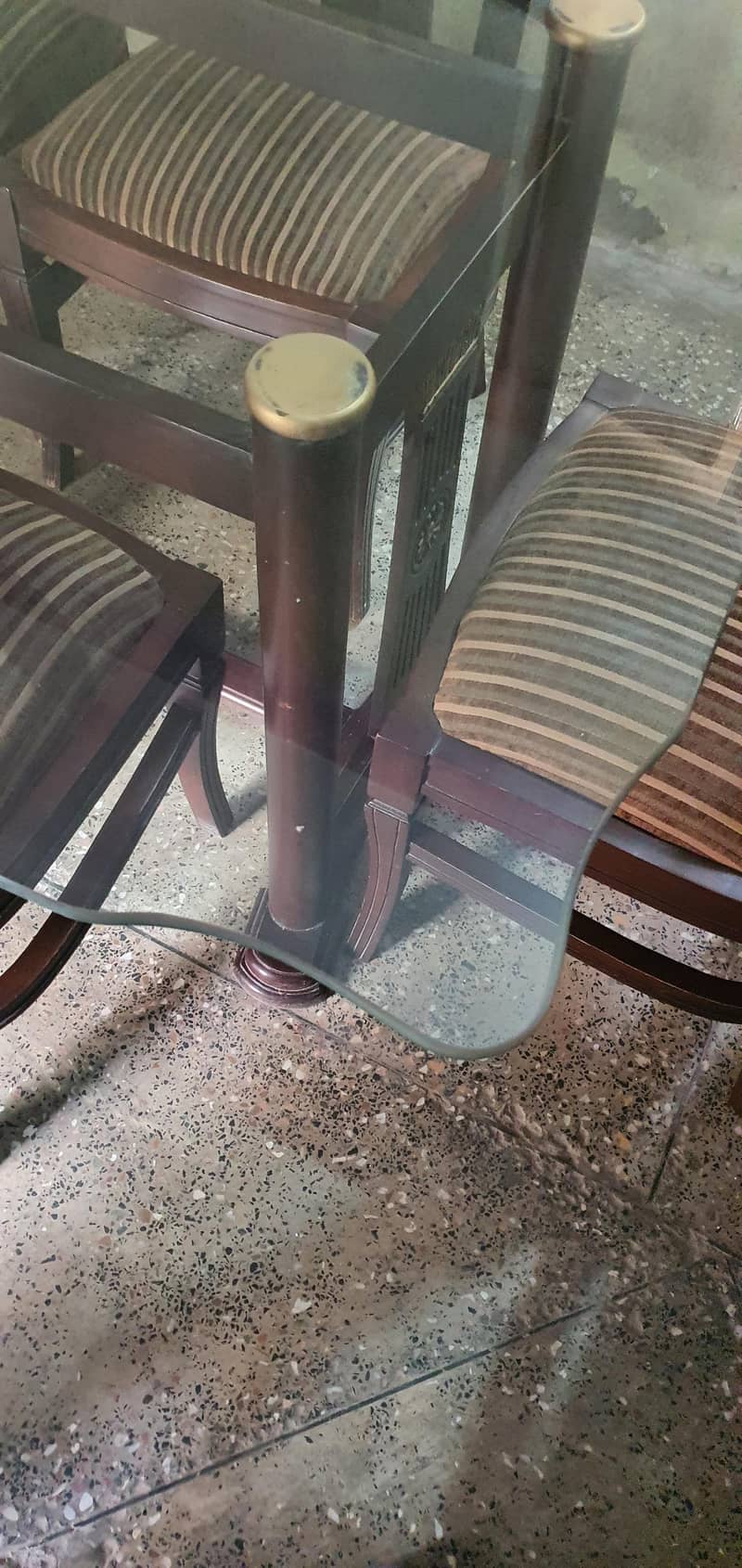 Dining table 10/10 condition 3