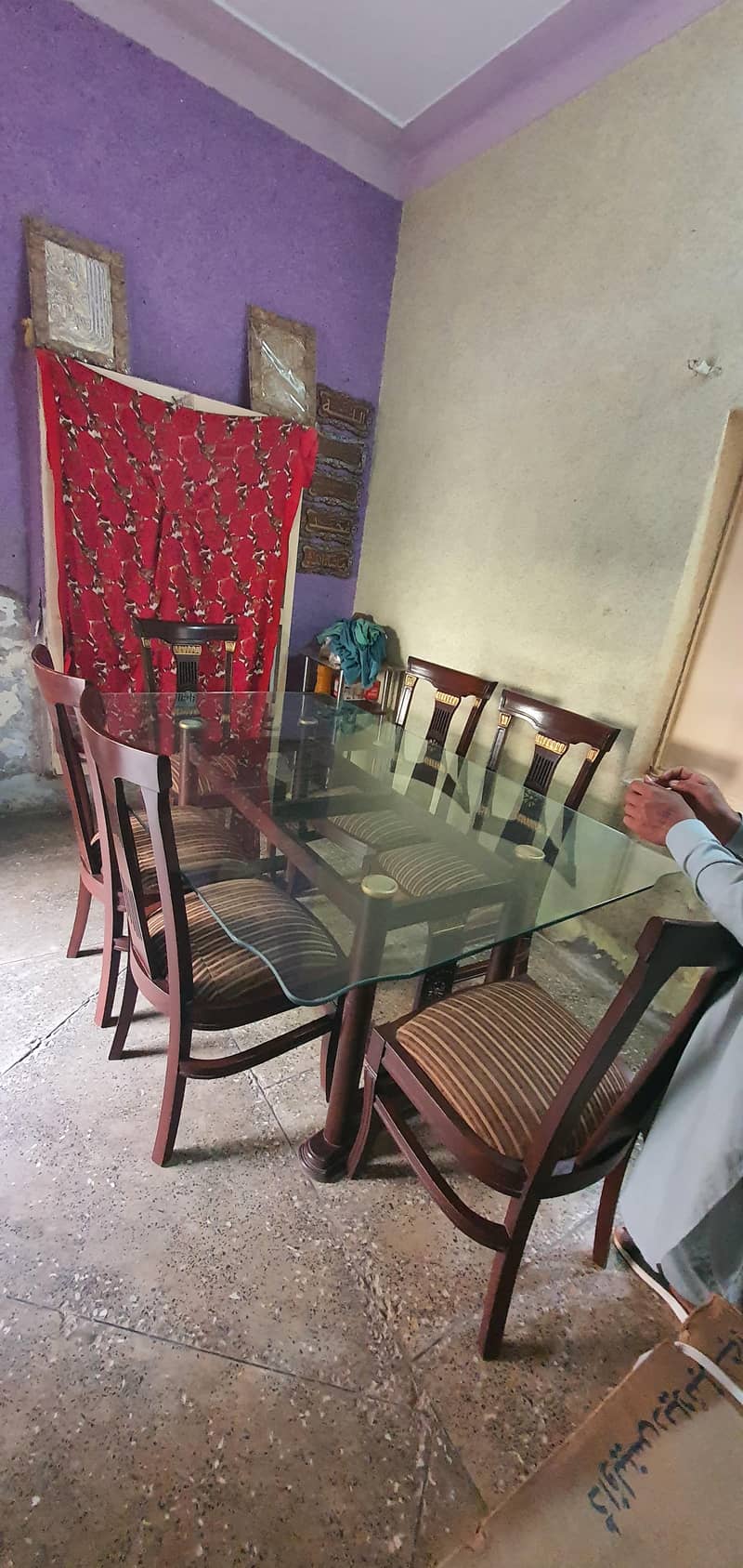 Dining table 10/10 condition 7