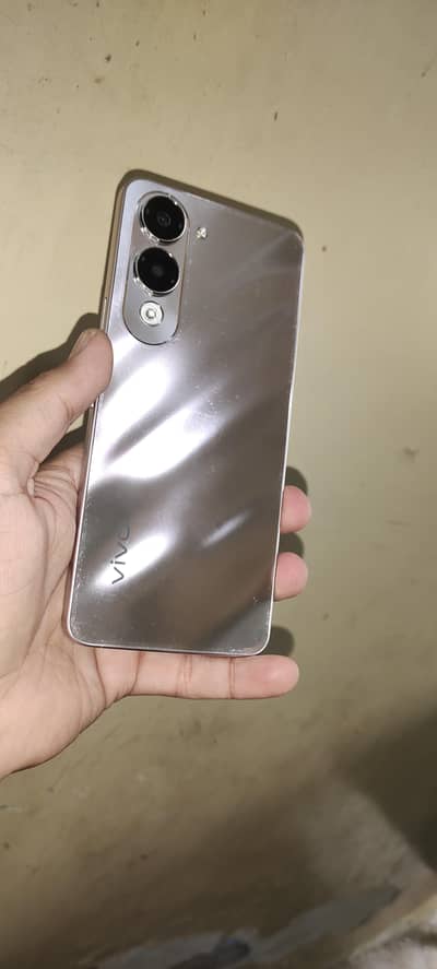 4/128 full box 10/9 condition