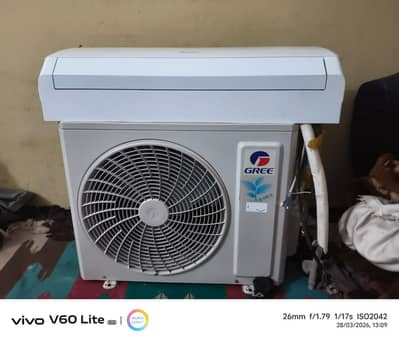 inverter gree AC 1 ton new condition  all ok sale for fast