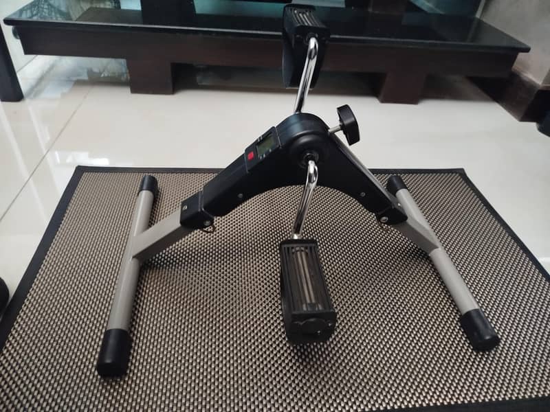 Paddle exercise machine 1