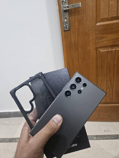 S24 Ultra 12/256 C---- Approved 10/10 With Original Box and Cable