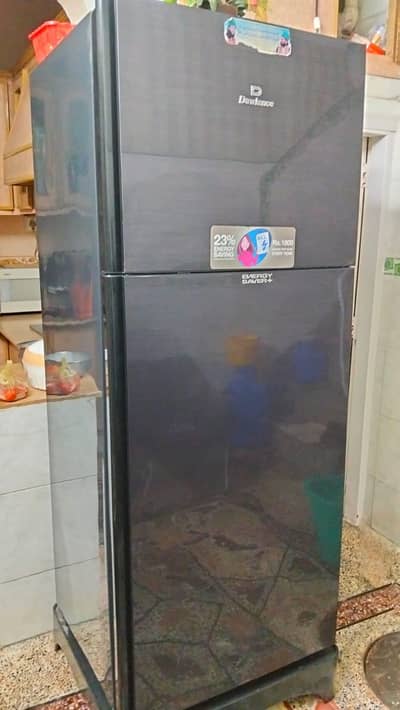 condition is very good  Kahi se b damage nhe hai