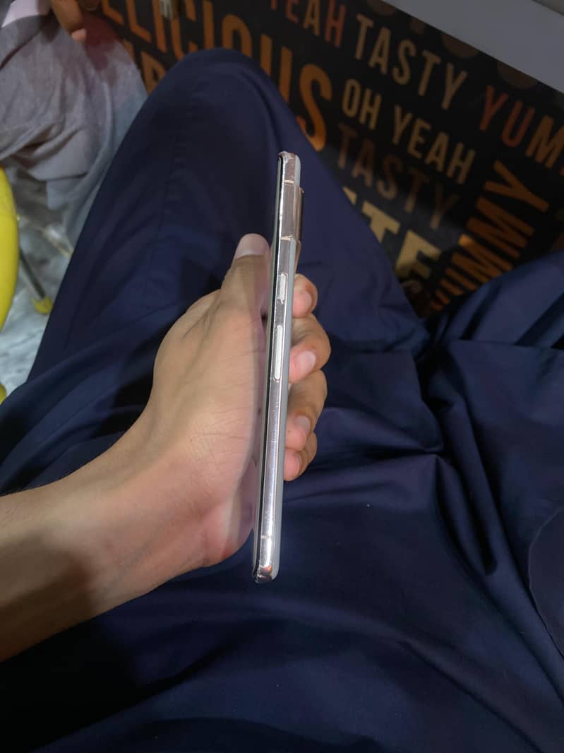 Google pixel 7 pro 2