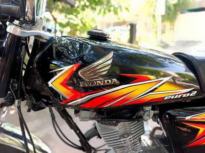 Honda CG 125 2021 Black Total Geniune Gift For Honda Lover