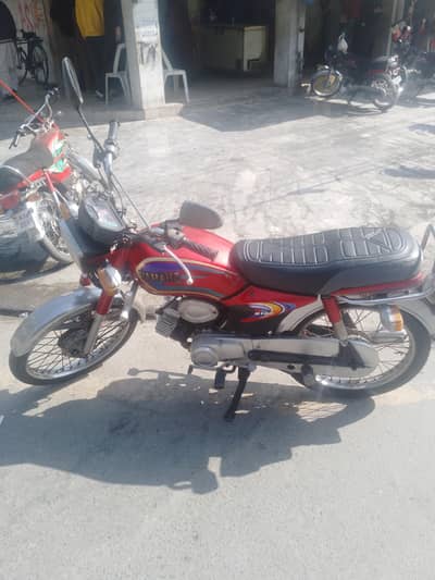 Urgent Sale - YAMAHA YB 100 Excellence