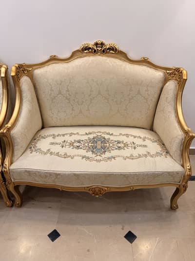 Royal style sofa set