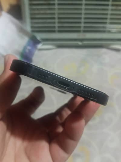 iPhone 12 jv with box + original cable