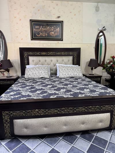 Bed set & sofa set & center tabel