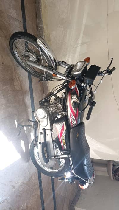 Honda 125 black 2024 model
