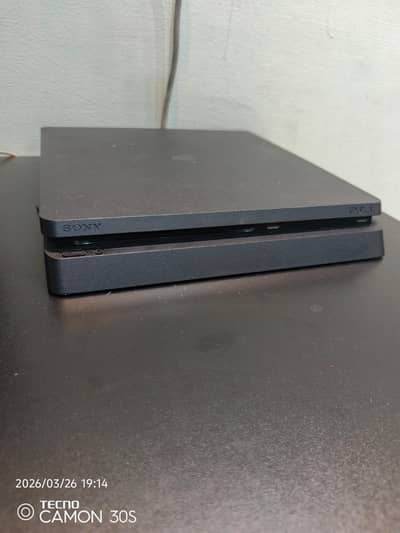 Ps4 slim with 13 games