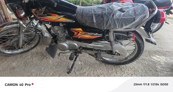 Honda 125 Black 2021 Model