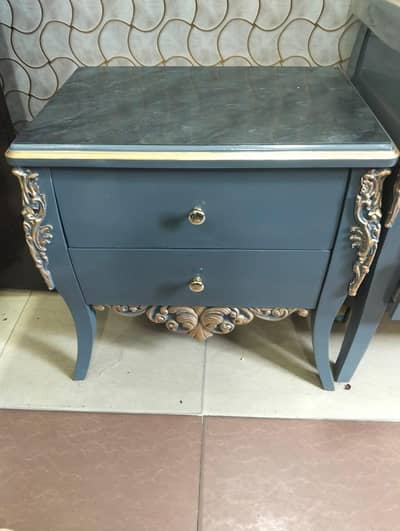 dressing table