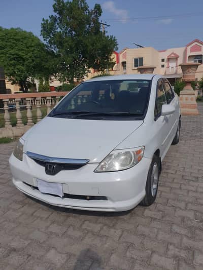 Honda city idsi 2005 Minor touch ups Good condition