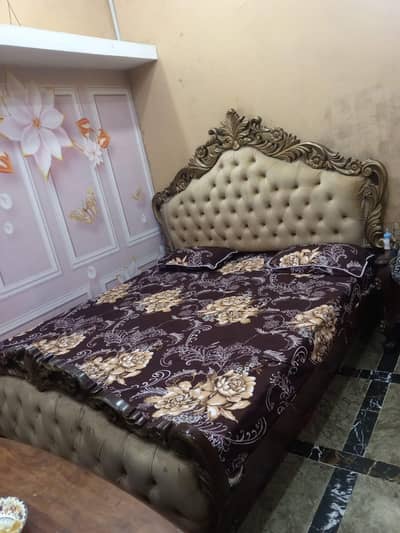 Furniture Double bed / bed set / wooden bed / bedroom set / Furniture