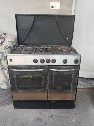 Cooking Range/Stove 3 Burner and Gas Oven and Grill