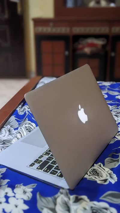 apple MacBook air for sale condition 10/9
