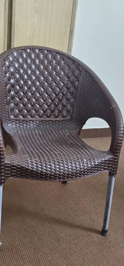 chair for sale its not damaged