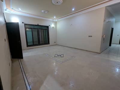 WELL MAINTAINED 600 SQUARE YARD 4 BED DD PORTION FOR RENT IN GULSHAN E IQBAL BLOCK 6