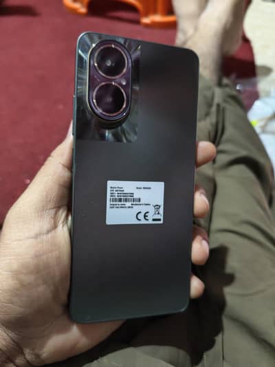 One hand use  10/10 conditions type c port