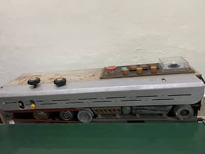 Sealer machine (expiry date punch)