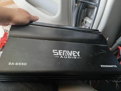 Slightly used high quality Amplifier 6500Watt and big size woofer