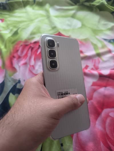 Infinix Hot 60i 6/128 with box and charger