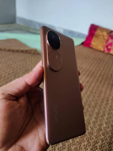 Vivo V40e