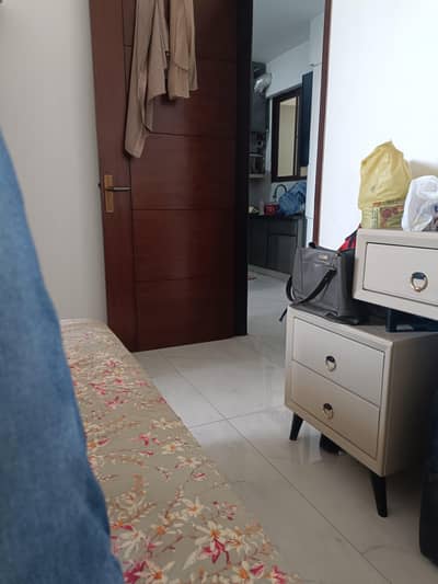 femal ki zarorat he Ghar ke Kam ke liye