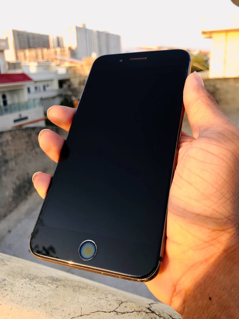 Iphone 8 plus SIM WORKING 1