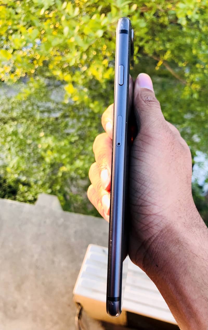 Iphone 8 plus SIM WORKING 4