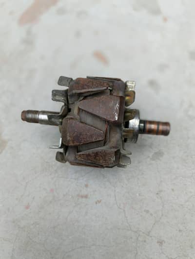 Toyota Original Alternator + Rusty Rotor/Armature | For parts