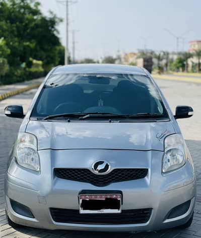 Toyota vitz 2009/13 model