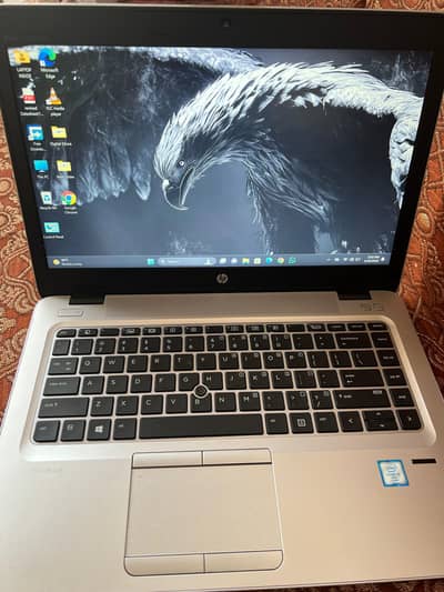 laptop HP for sale 6th generation core i5 battery timing more than 3h