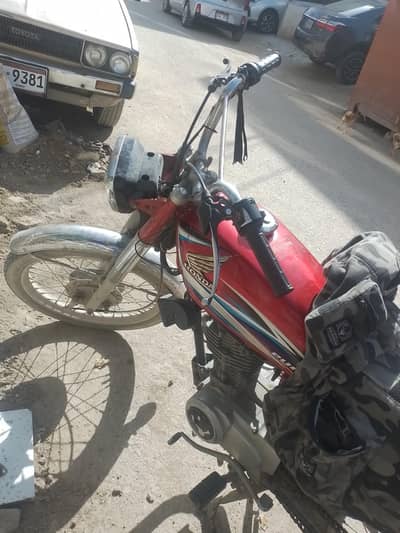 Honda cg 125 use 2015 modle hn enjan selaed