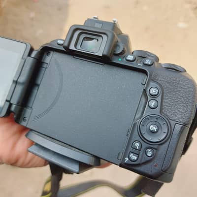 Nikon d5600 Camera Argent For Sale