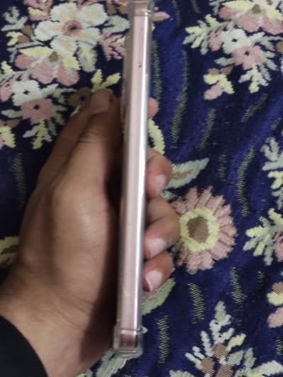 exchange with iphone 11 ya xr  infinix smart 9 hd complete box