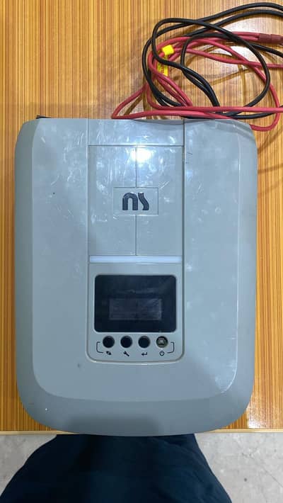 NS UPS 1000 Watts Condition 9/10