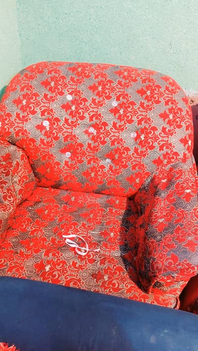 5 secter sofa  urgent sale
