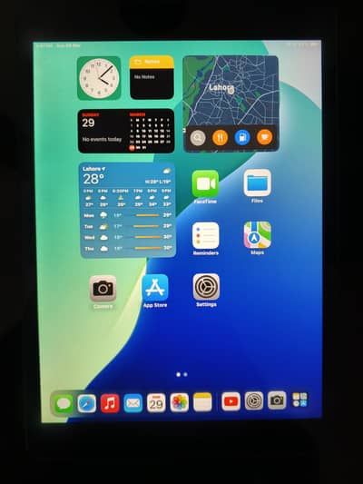 IPad 7th generation 32 gb  with box and original charger