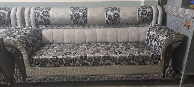 Sofa Set is available