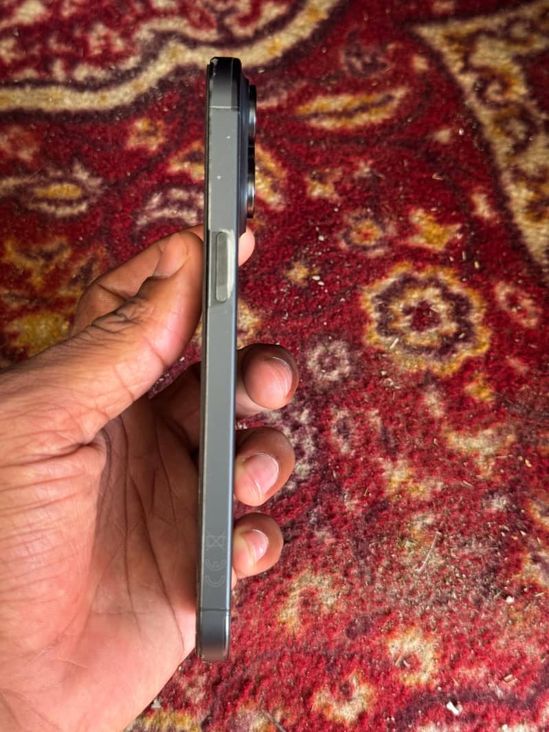 iphone 15 pro max 3