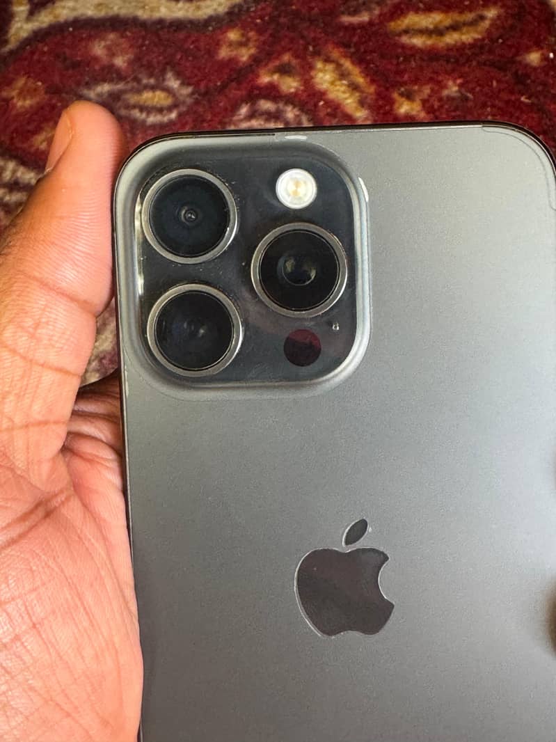 iphone 15 pro max 5