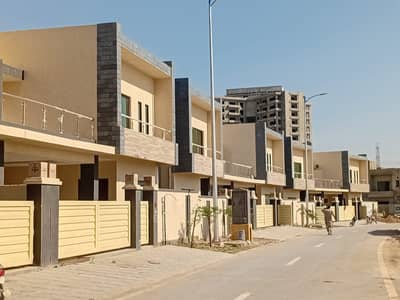 CHANCE DEAL 300 SQ YD BRAND NEW HOUSE ON SALE