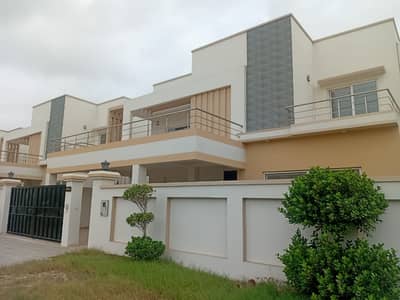 CHANCE DEAL CONFIRM HOUSE BRAND NEW ELEGANT READY TO OVE 500 SQ YD HOUSE FOR SALE