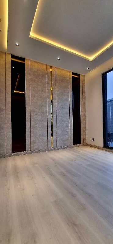 Allama Iqbal Town 10 Marla Upper Portion Up For rent