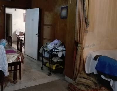 Allama Iqbal Town - Chinab Block 11 Marla House Up For Sale