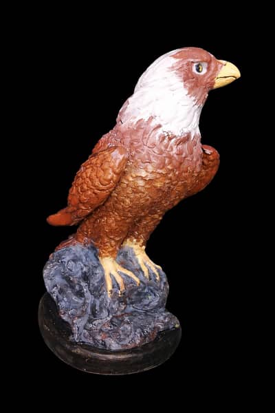 Eagle Figurine Showpiece – Premium Look for Home Decor