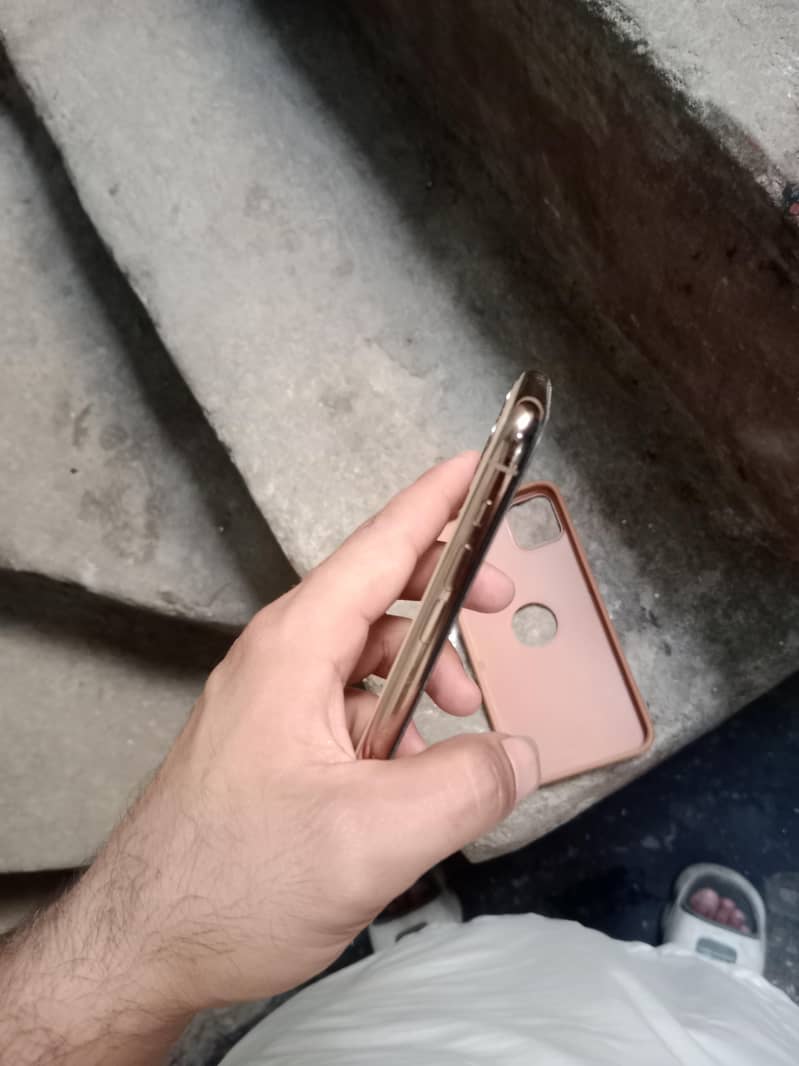Iphone 11 pro max 2
