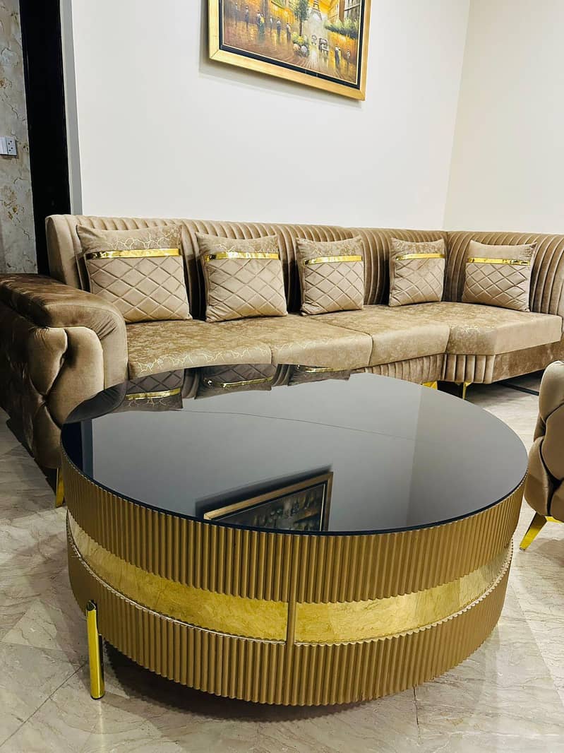 Round Center table 0